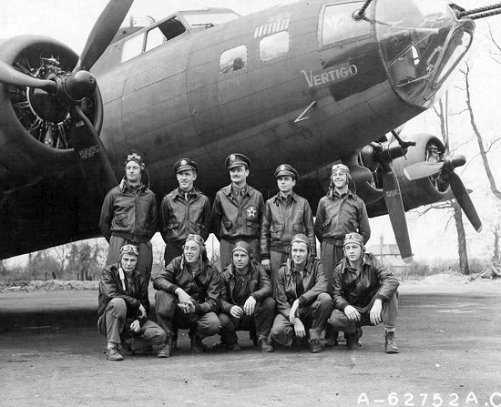 B-17F 'Vertigo' and Crew
