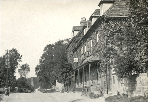 'The Hardwicke Arms', Arrington, c1920