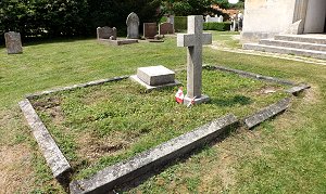 Cartwright Family Grave, Wimpole Churchyard