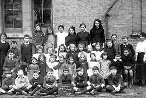 Wimpole Village School - Pupils c1919 Wimpole Village School - Pupils c1919