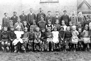 Wimpole Village School - Pupils c1920 Wimpole Village School - Pupils c1920