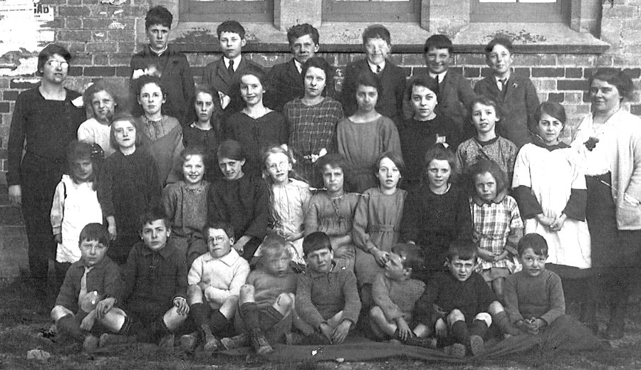 Pupils, Wimpole (C of E) School, April 1932