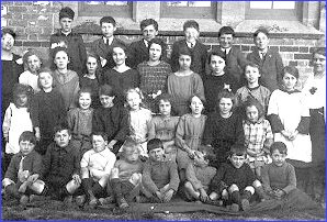 Wimpole Village School - Pupils c1922 Wimpole Village School - Pupils c1922